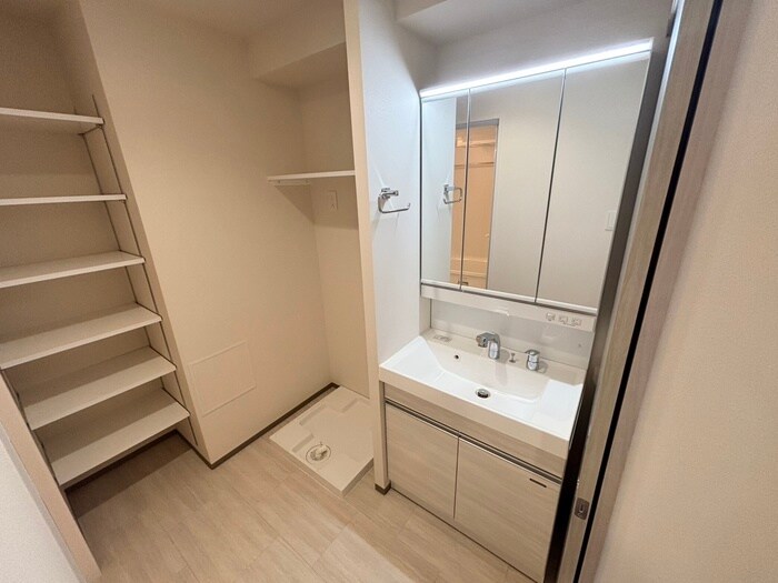 物件内観写真13　(洗面)