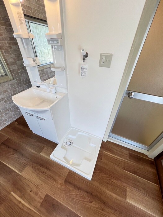 物件内観写真10　(洗濯機置場)