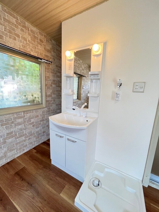 物件内観写真11　(洗面)