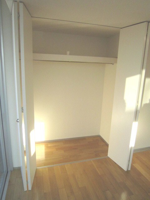 物件内観写真12　(収納)