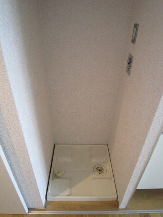 物件内観写真19　(洗濯機置場)