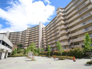 ＯＰＨ南千里津雲台４号棟外観写真