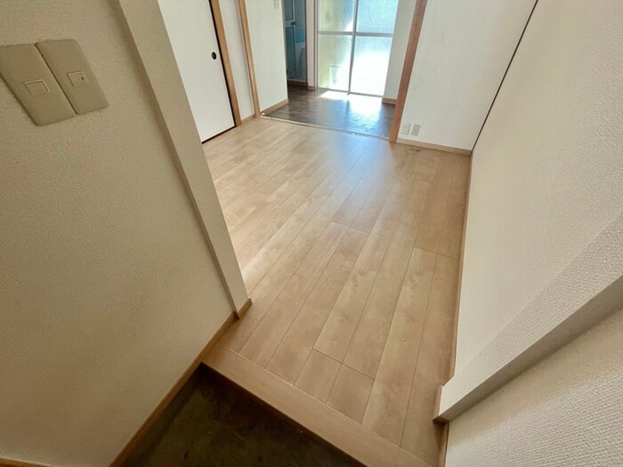 物件内観写真17　(玄関)