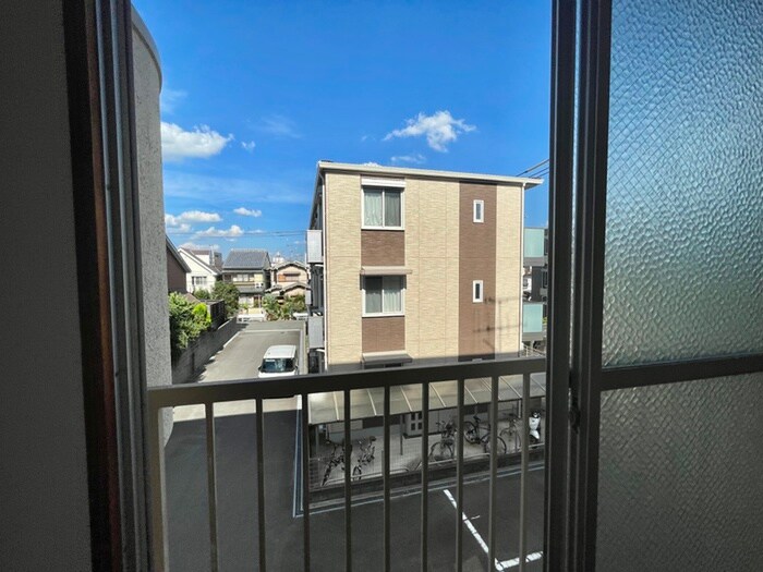 物件内観写真22　(室内からの展望)