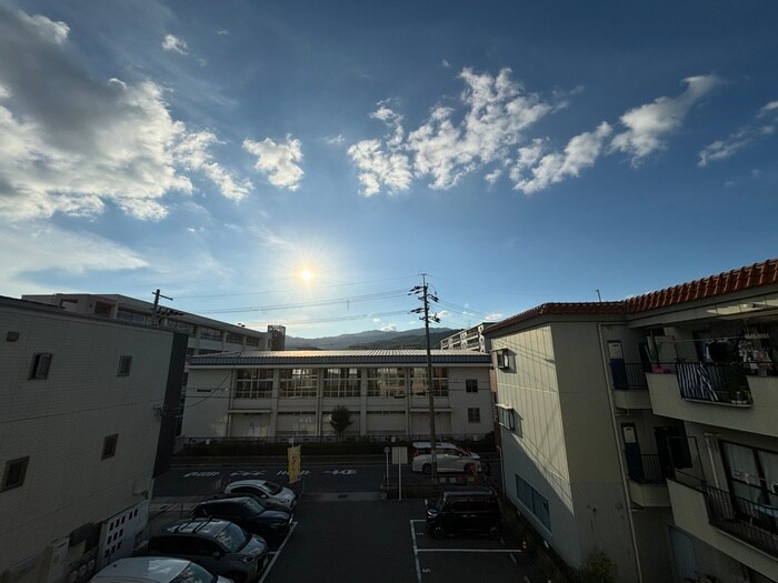 物件内観写真22　(室内からの展望)