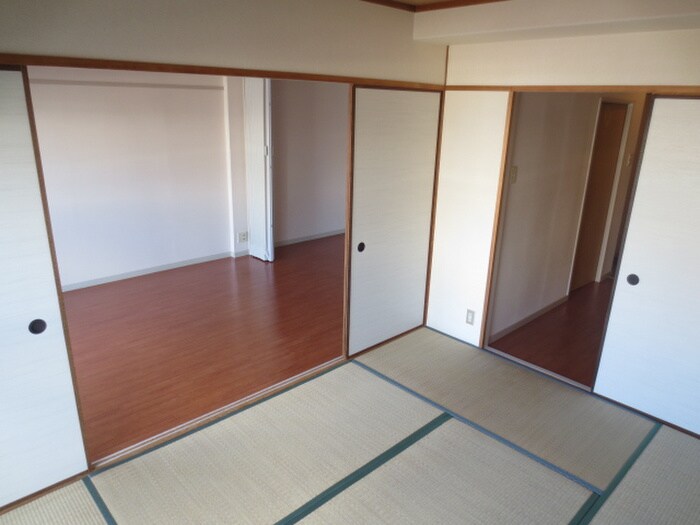 物件内観写真12　(居室)