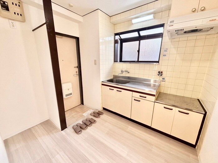 物件内観写真12　(廊下)