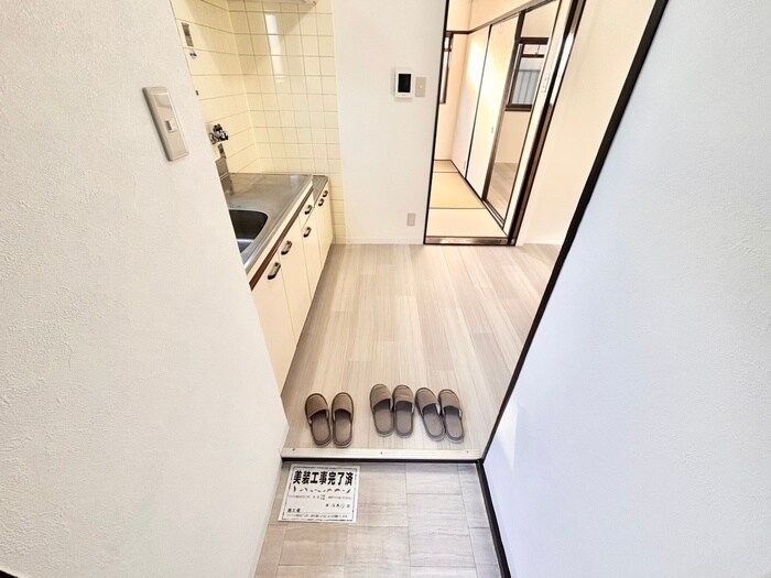 物件内観写真17　(玄関)