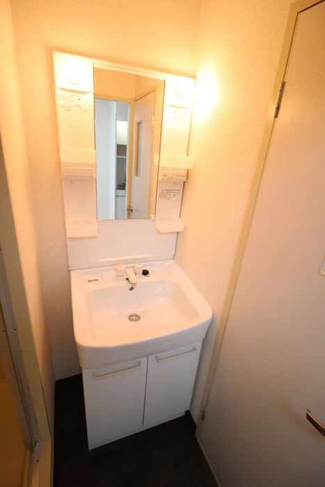 物件内観写真8　(洗面)