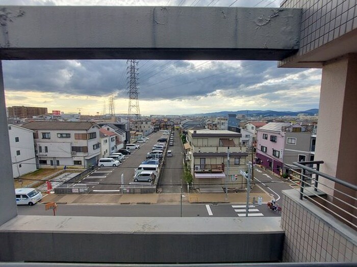 物件内観写真22　(室内からの展望)