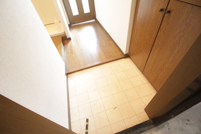 物件内観写真22　(玄関)