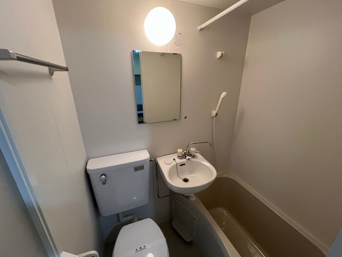 物件内観写真8　(洗面)