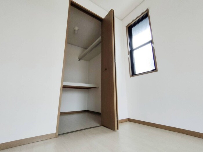 物件内観写真13　(収納)