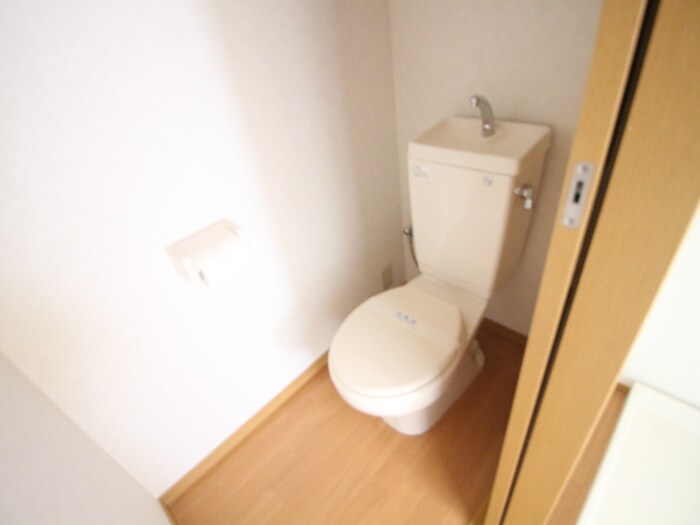 物件内観写真12　(トイレ)