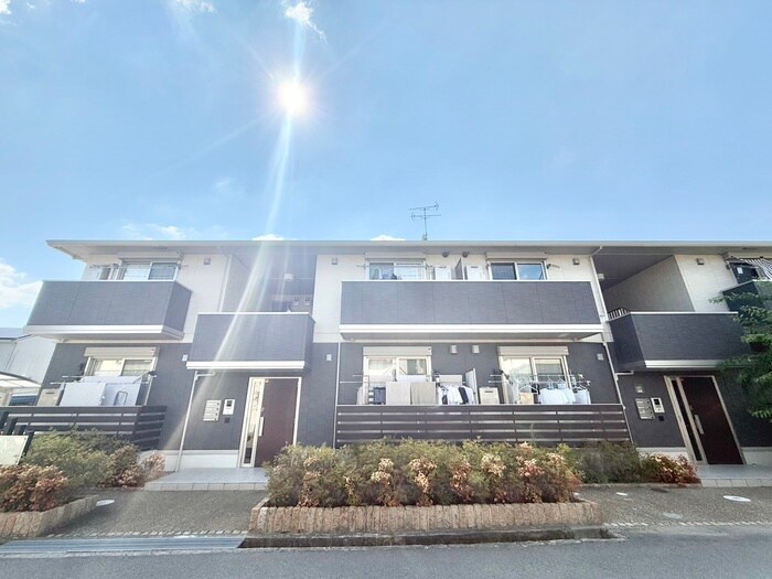 物件外観写真1　(外観写真)