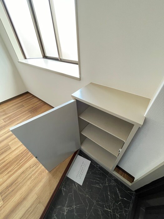 物件内観写真15　(靴箱)