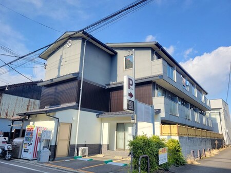 WISHBONE鞍馬口大宮外観写真