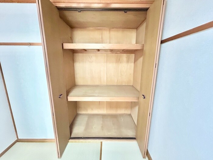 物件内観写真12　(収納)