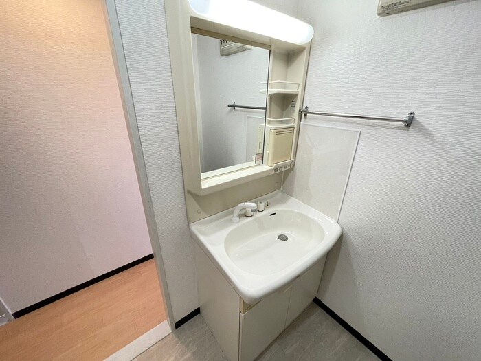 物件内観写真12　(洗面)