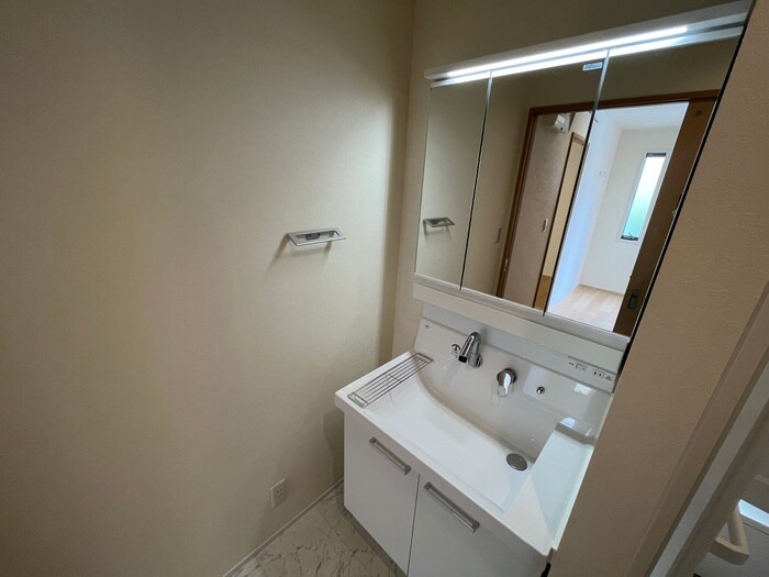 物件内観写真9　(洗面)