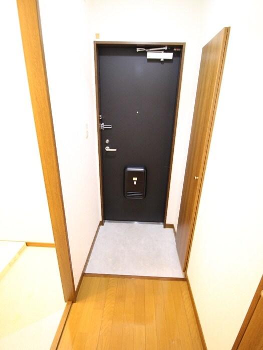 物件内観写真15　(玄関)