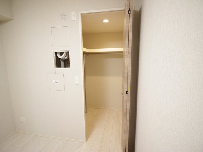 物件内観写真21　(収納)
