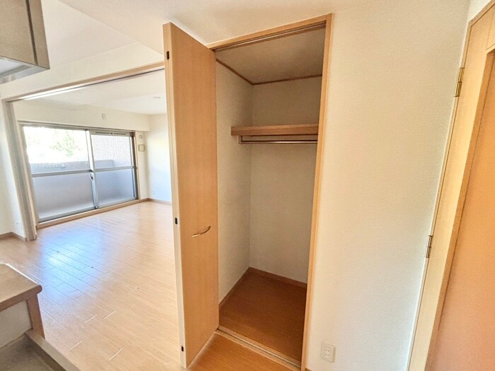 物件内観写真12　(収納)