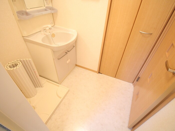 物件内観写真11　(洗面)