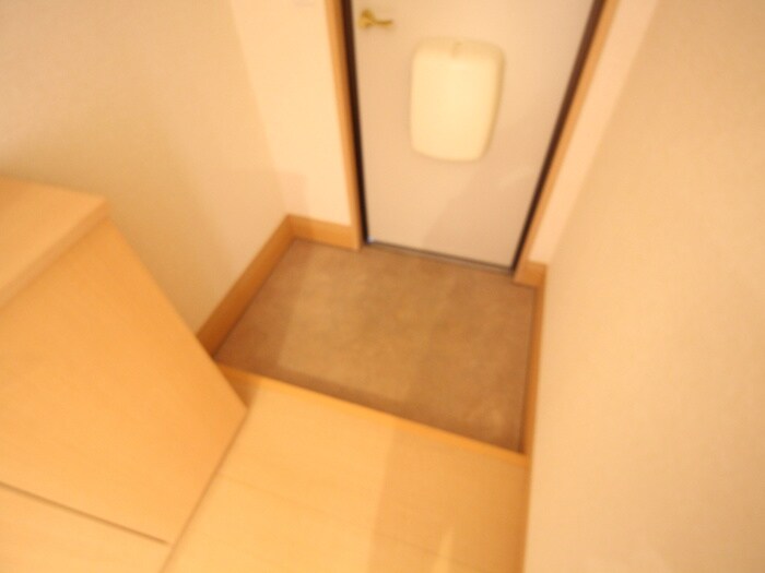 物件内観写真16　(玄関)