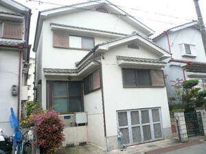 芝生町４丁目貸家外観写真