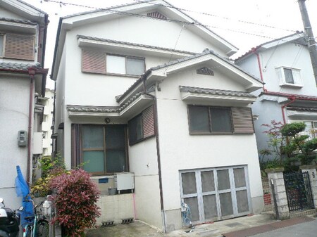 芝生町４丁目貸家外観写真