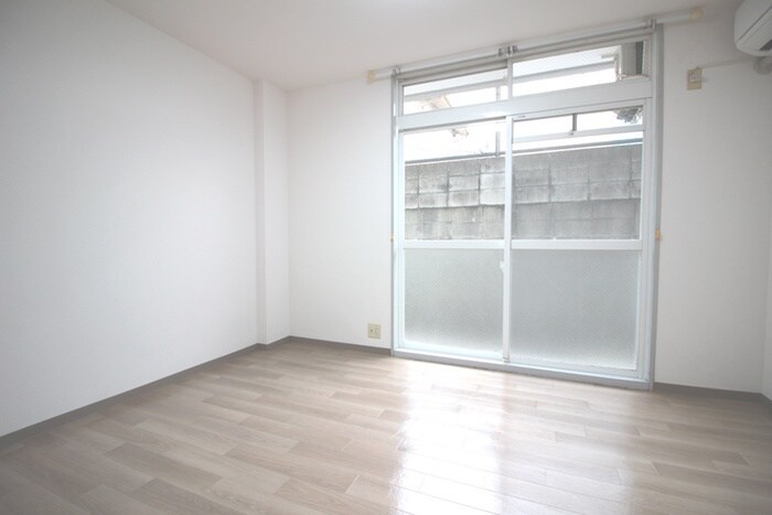 物件内観写真13　(居室)