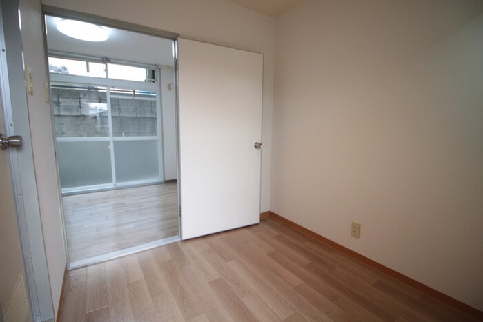 物件内観写真19　(居室)