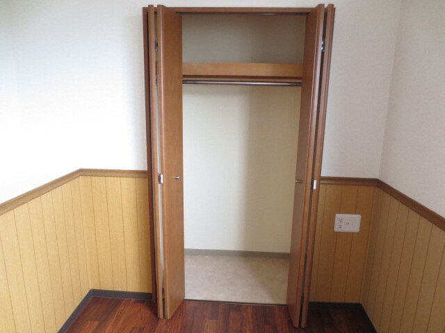 物件内観写真16　(収納)