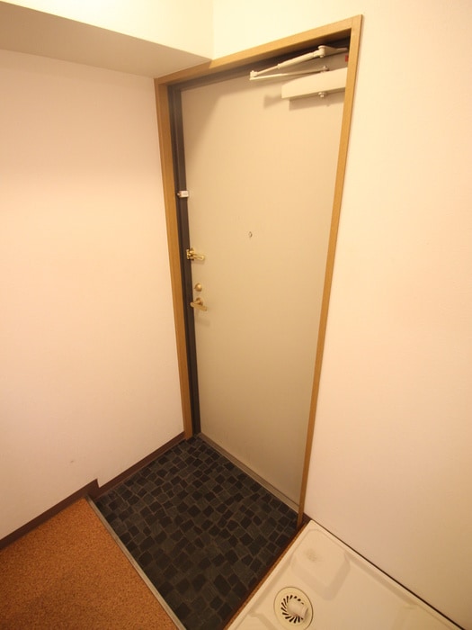 物件内観写真7　(玄関)