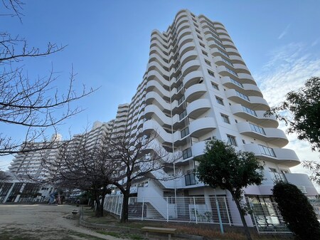 ﾌｪﾙﾃｨﾒｲﾂ泉ヶ丘1番館(905)外観写真