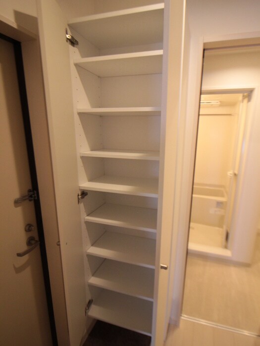 物件内観写真8　(靴箱)