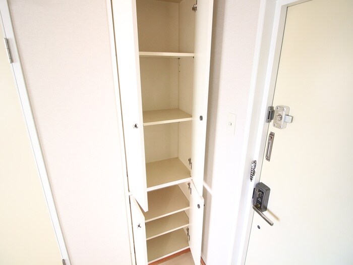 物件内観写真19　(靴箱)
