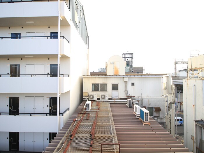 物件内観写真22　(室内からの展望)