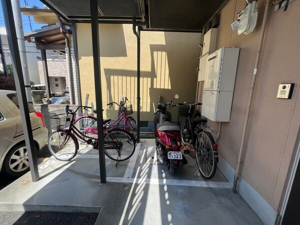 バイク置き場