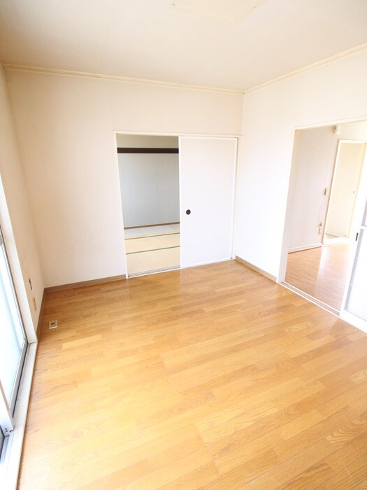 物件内観写真8　(居室)