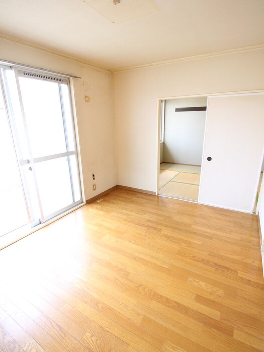 物件内観写真11　(居室)