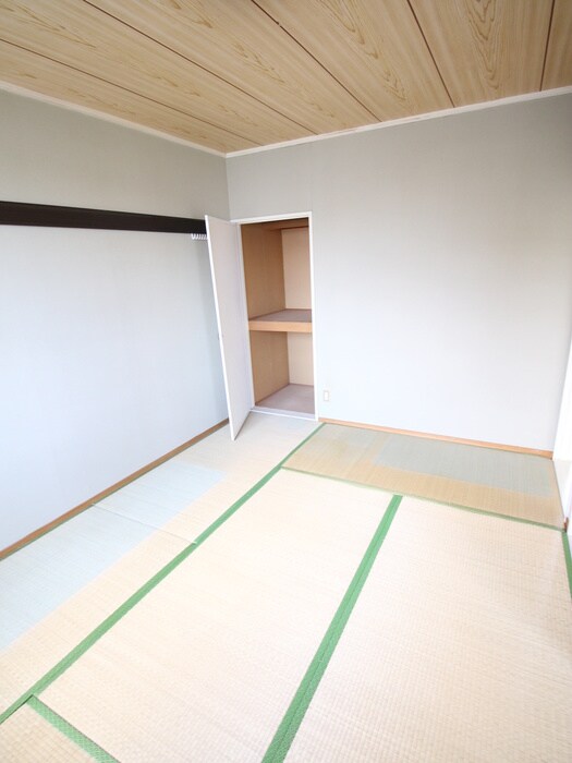 物件内観写真12　(居室)