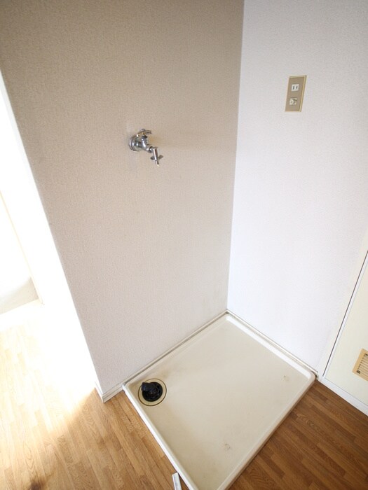 物件内観写真15　(洗濯機置場)