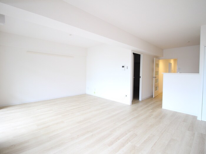 物件内観写真15　(室内からの展望)