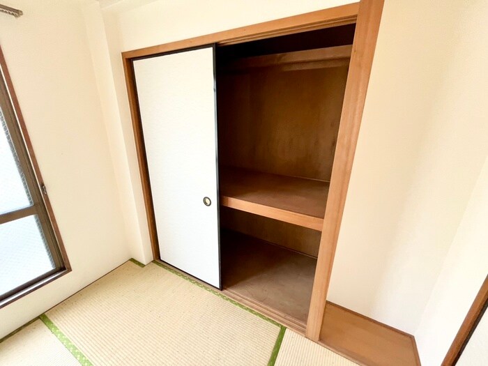 物件内観写真16　(収納)