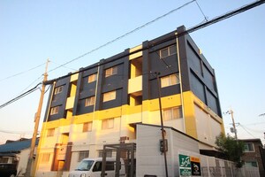 八野マンション外観写真