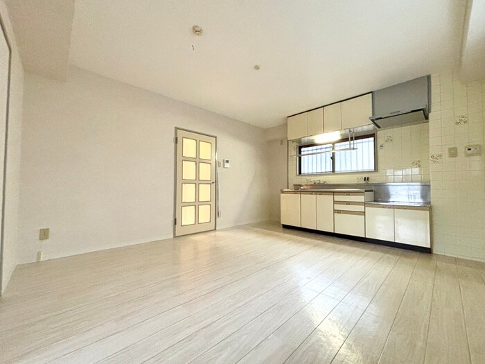 物件内観写真7　(居室)