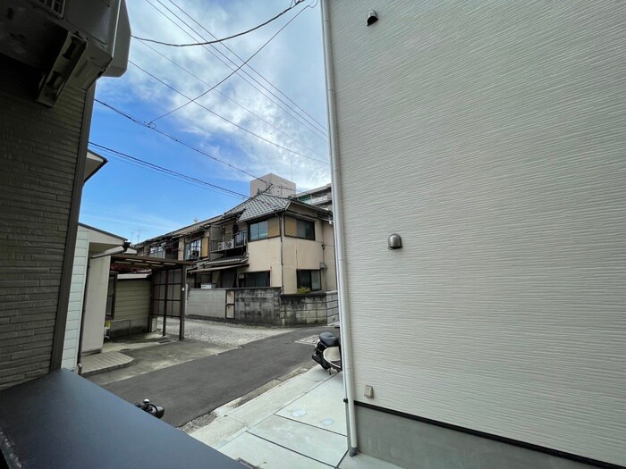 物件内観写真14　(室内からの展望)