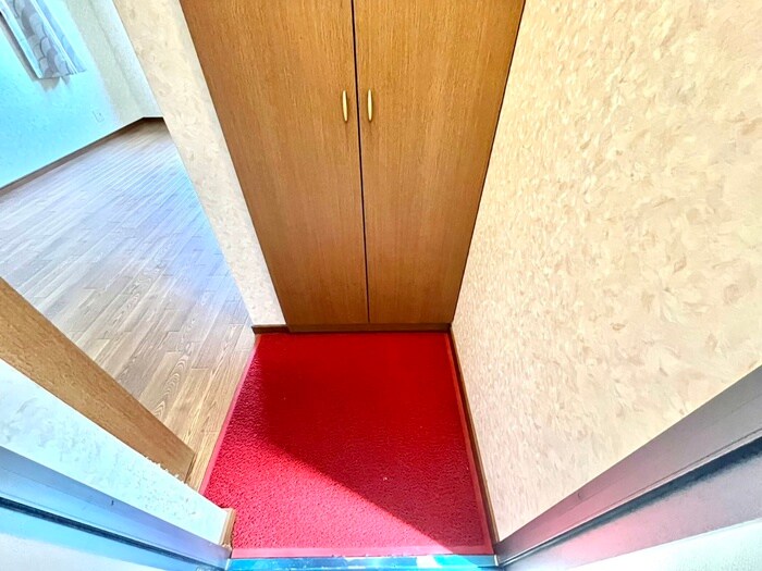 物件内観写真21　(玄関)